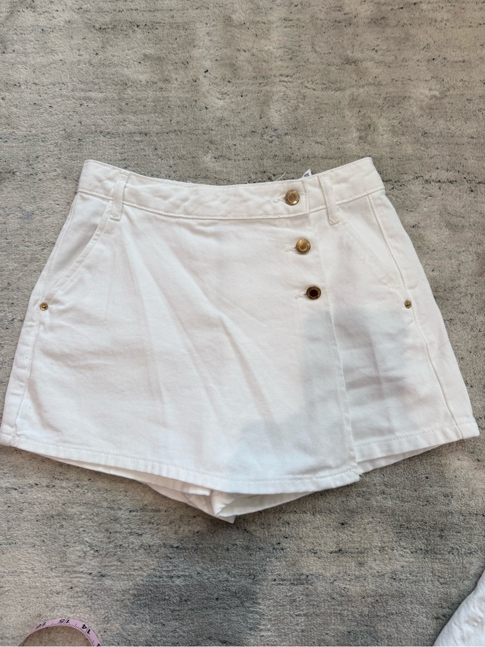 White Women's Button-Front Skort Shorts XS
